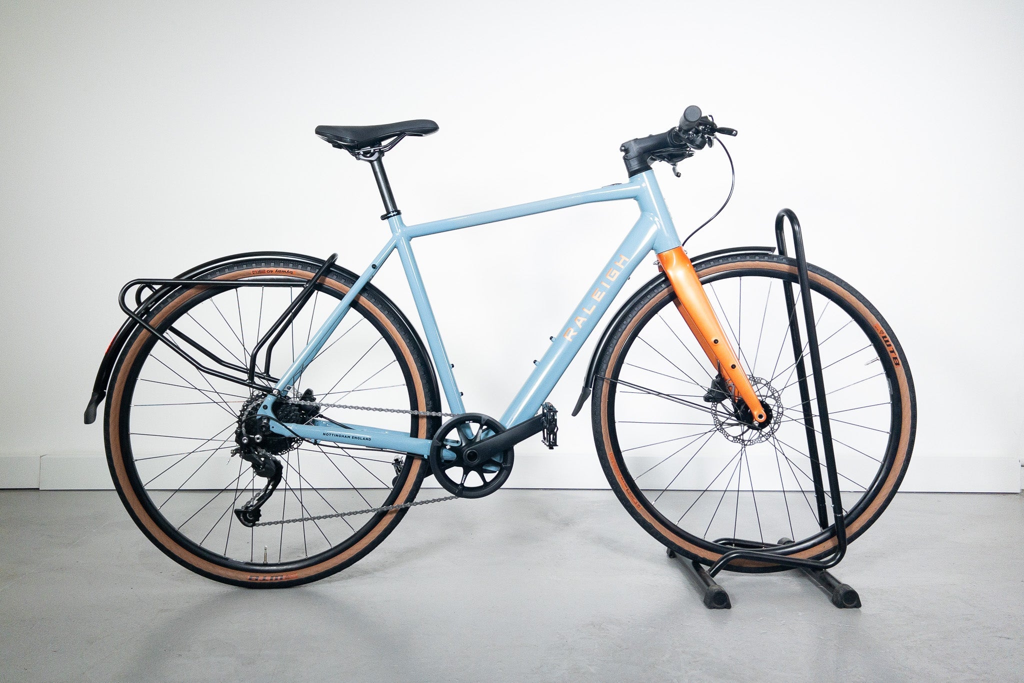 raleigh nottingham england rennrad Raleigh Trace Electric Hybrid Bike Small (46cm) Blue/Orange – Ride Zero